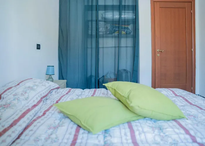 Apartment 047b - Casa Le Grigue, Tra Le Colline E Il Mare Di Sestri A 10 Minuti Di Auto Dal Mare