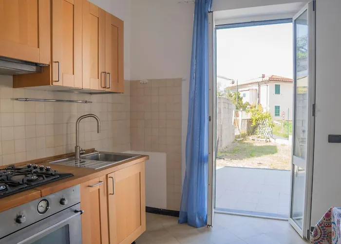 Apartment 047b - Casa Le Grigue, Tra Le Colline E Il Mare Di Sestri A 10 Minuti Di Auto Dal Mare *